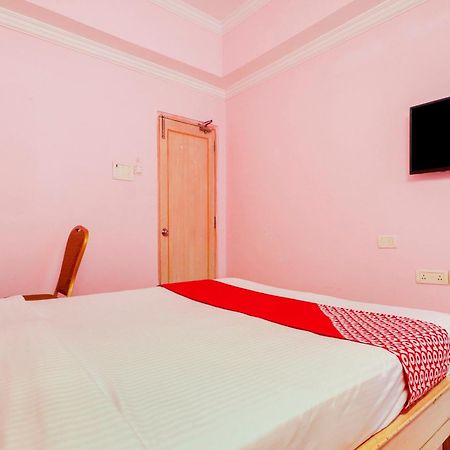 Super Collection O 77115 Vaishnavi Palace Hyderabad Bagian luar foto