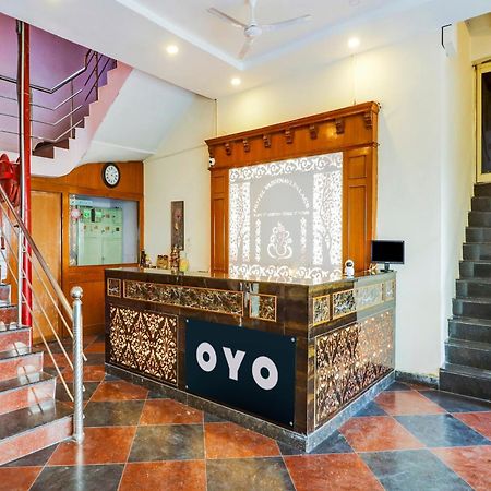 Super Collection O 77115 Vaishnavi Palace Hyderabad Bagian luar foto